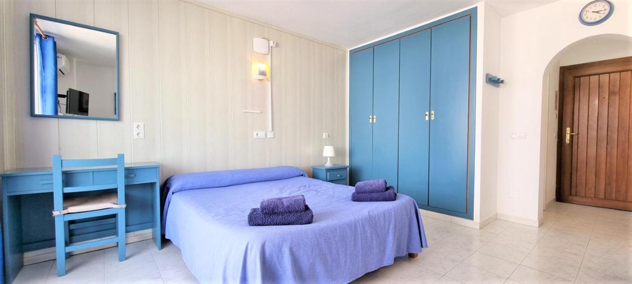 Apartamentos Can Marsalet Puerto Colom Exterior foto