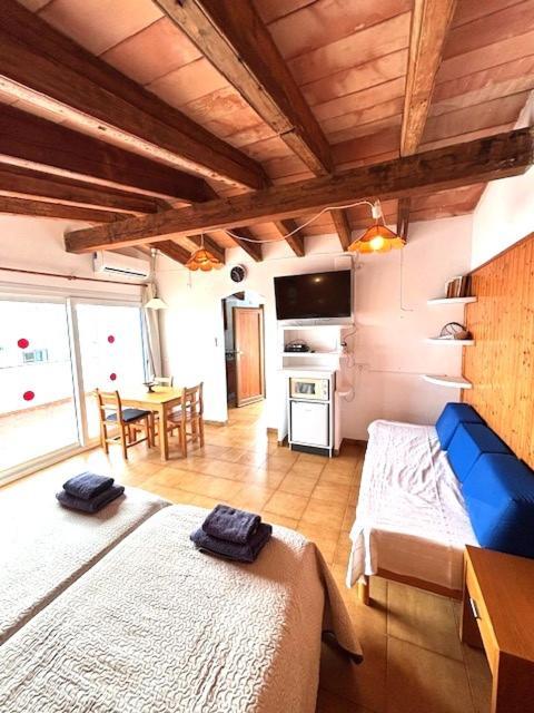 Apartamentos Can Marsalet Puerto Colom Exterior foto